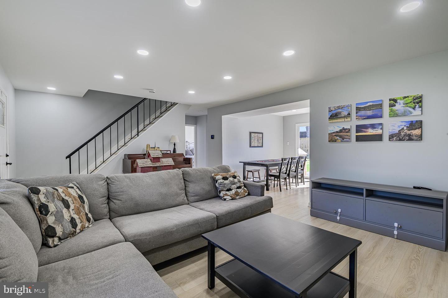 4111 MOUNT ECHO LN, FAIRFAX, Virginia 22033, 4 Bedrooms Bedrooms, ,2 BathroomsBathrooms,Residential,For sale,4111 MOUNT ECHO LN,VAFX2273286 MLS # VAFX2273286