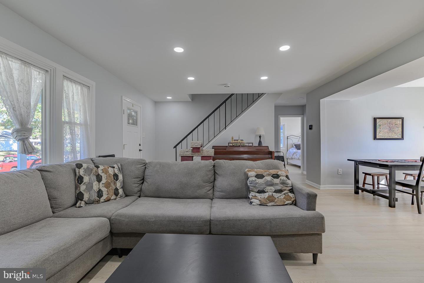 4111 MOUNT ECHO LN, FAIRFAX, Virginia 22033, 4 Bedrooms Bedrooms, ,2 BathroomsBathrooms,Residential,For sale,4111 MOUNT ECHO LN,VAFX2273286 MLS # VAFX2273286