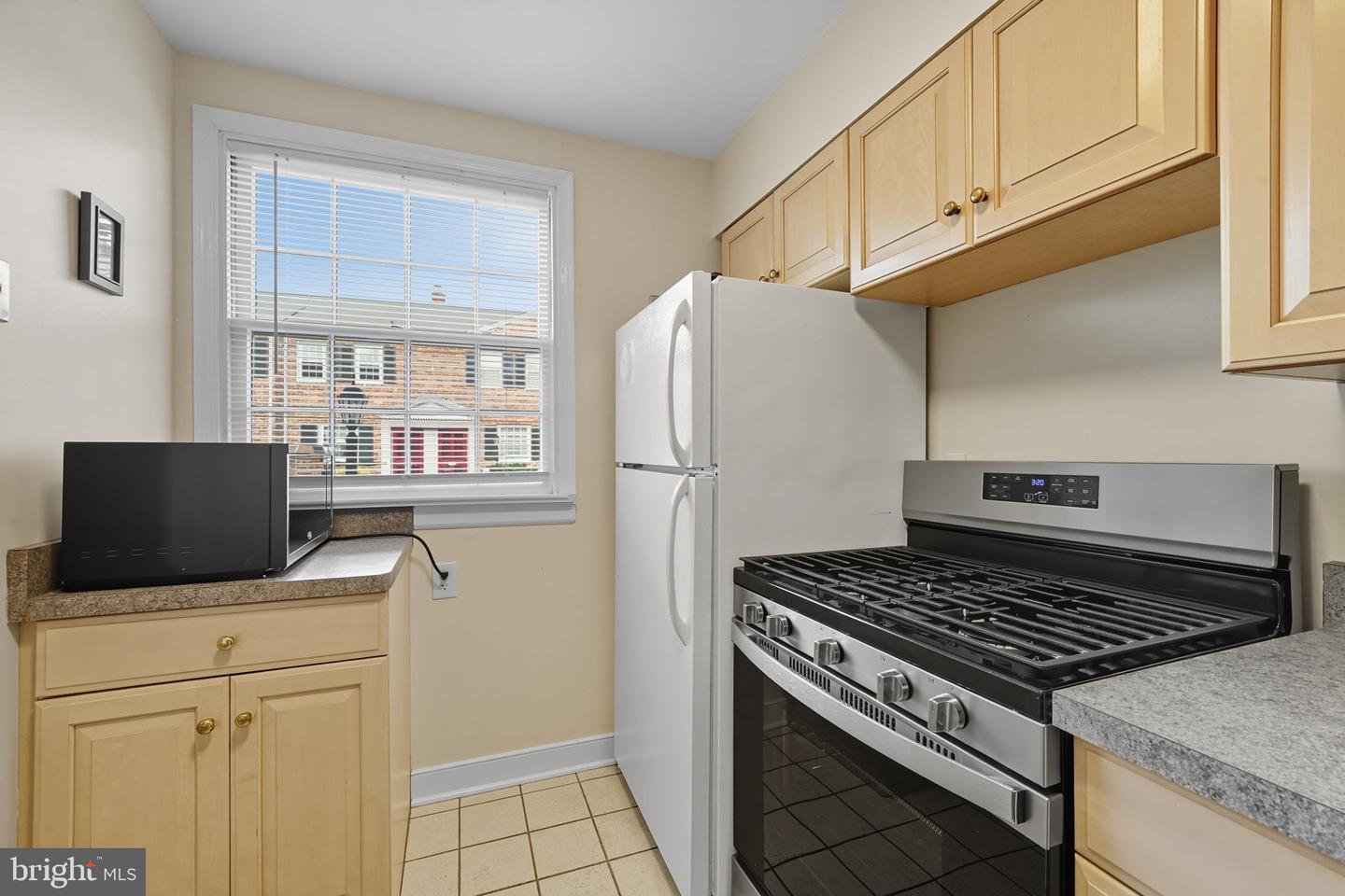 403 N HAMILTON ST #J, RICHMOND, Virginia 23221, 2 Bedrooms Bedrooms, 5 Rooms Rooms,1 BathroomBathrooms,Residential,For sale,403 N HAMILTON ST #J,VARC2000764 MLS # VARC2000764