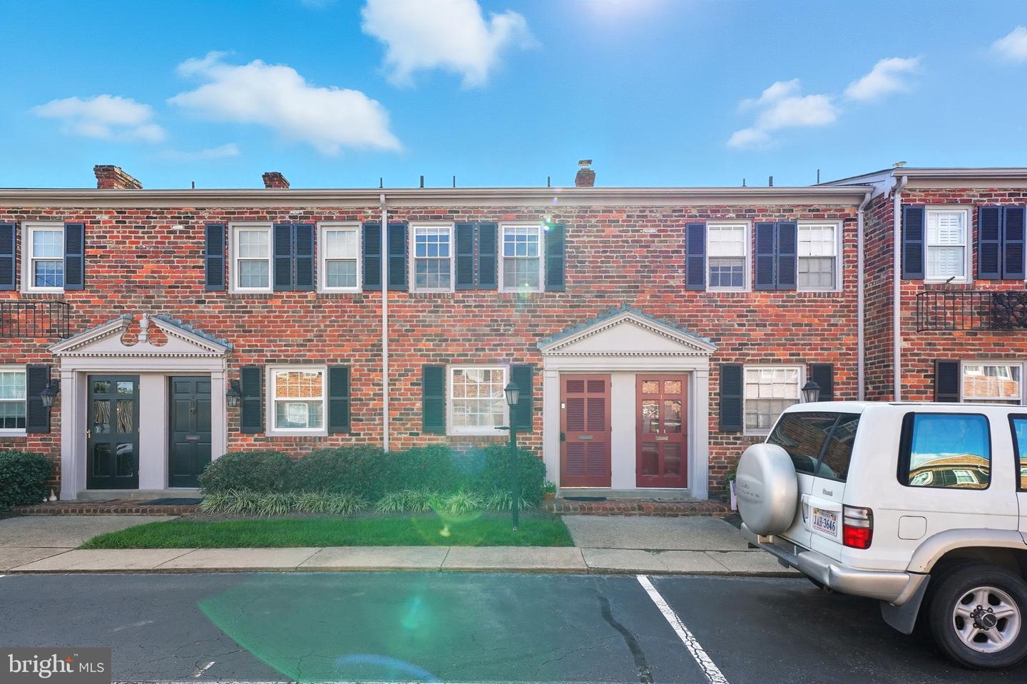 403 N HAMILTON ST #J, RICHMOND, Virginia 23221, 2 Bedrooms Bedrooms, 5 Rooms Rooms,1 BathroomBathrooms,Residential,For sale,403 N HAMILTON ST #J,VARC2000764 MLS # VARC2000764