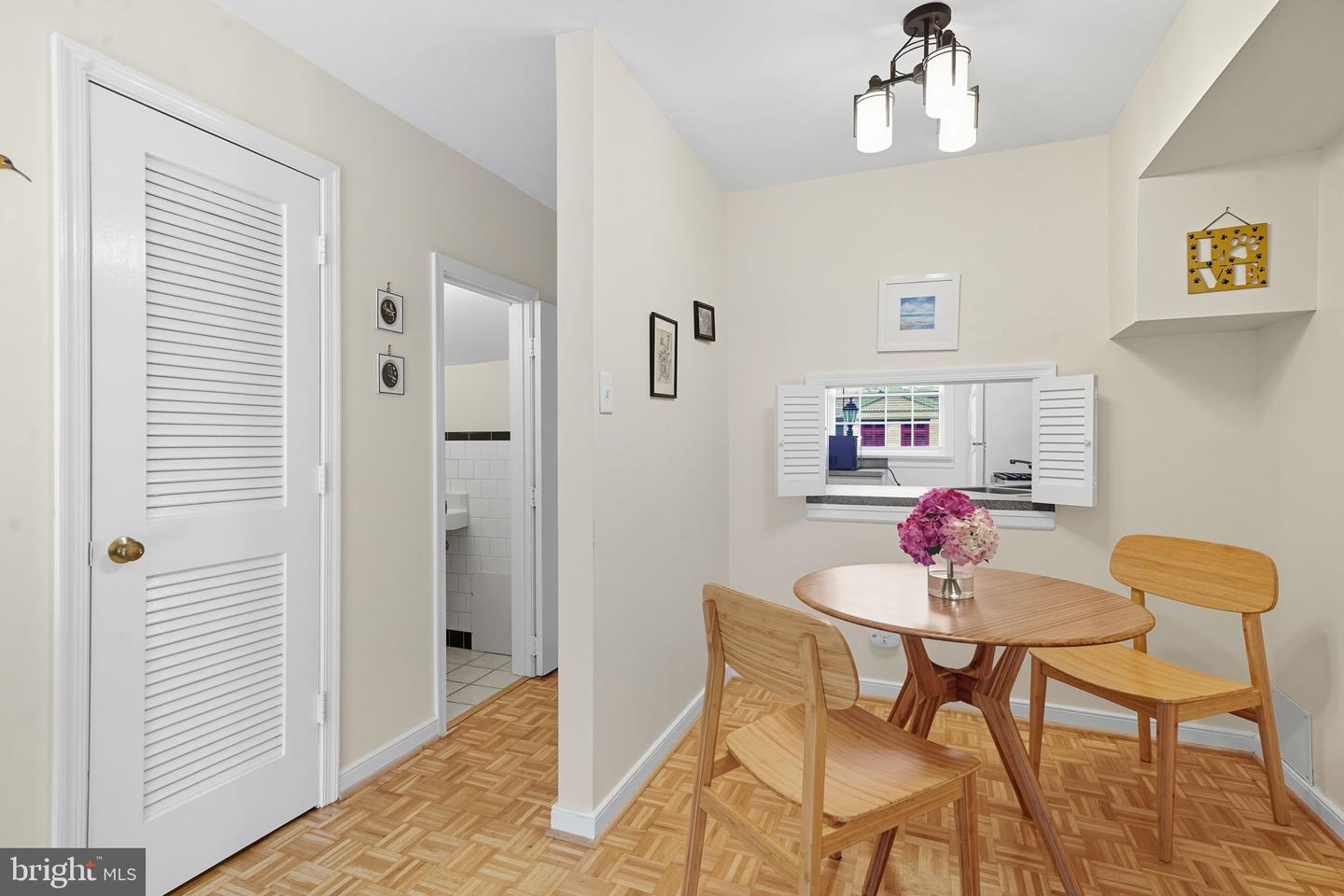 403 N HAMILTON ST #J, RICHMOND, Virginia 23221, 2 Bedrooms Bedrooms, 5 Rooms Rooms,1 BathroomBathrooms,Residential,For sale,403 N HAMILTON ST #J,VARC2000764 MLS # VARC2000764