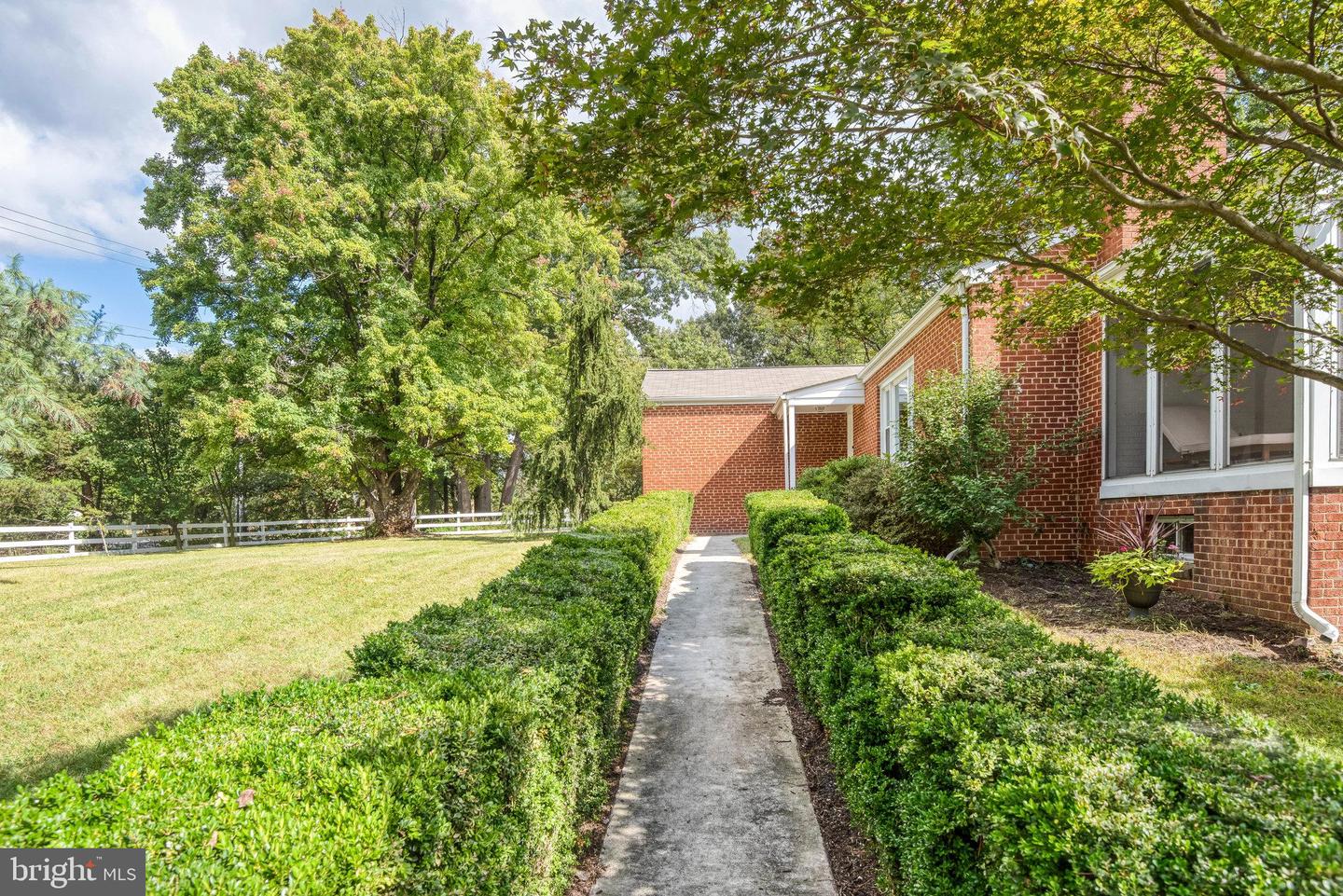 5527 WHARTON LN, CENTREVILLE, Virginia 20120, 3 Bedrooms Bedrooms, ,2 BathroomsBathrooms,Residential,For sale,5527 WHARTON LN,VAFX2273034 MLS # VAFX2273034