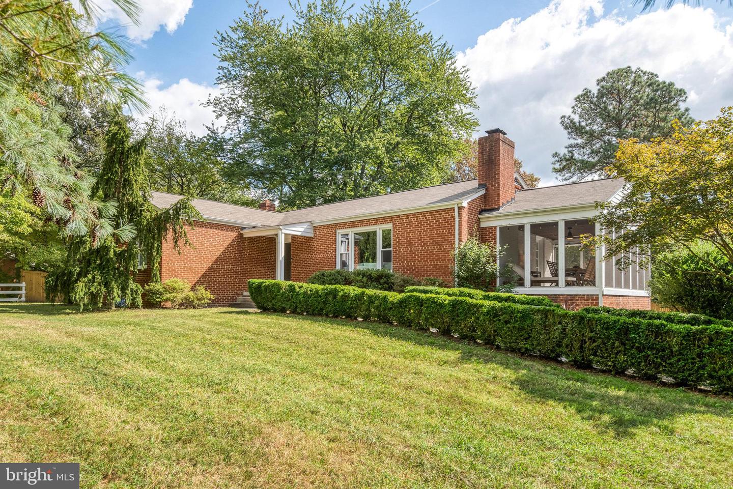 5527 WHARTON LN, CENTREVILLE, Virginia 20120, 3 Bedrooms Bedrooms, ,2 BathroomsBathrooms,Residential,For sale,5527 WHARTON LN,VAFX2273034 MLS # VAFX2273034
