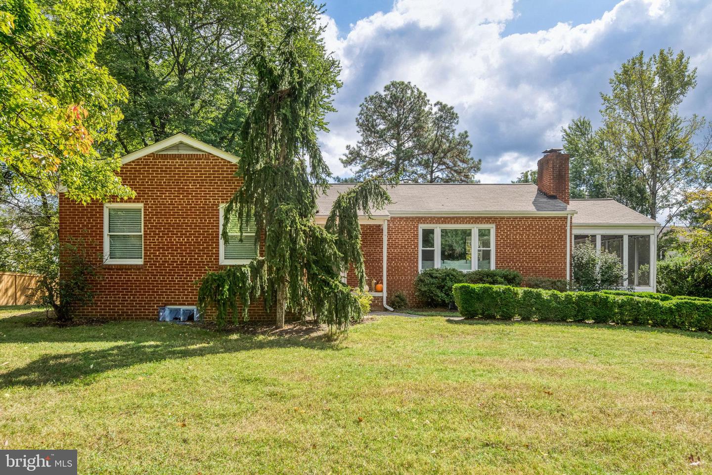 5527 WHARTON LN, CENTREVILLE, Virginia 20120, 3 Bedrooms Bedrooms, ,2 BathroomsBathrooms,Residential,For sale,5527 WHARTON LN,VAFX2273034 MLS # VAFX2273034