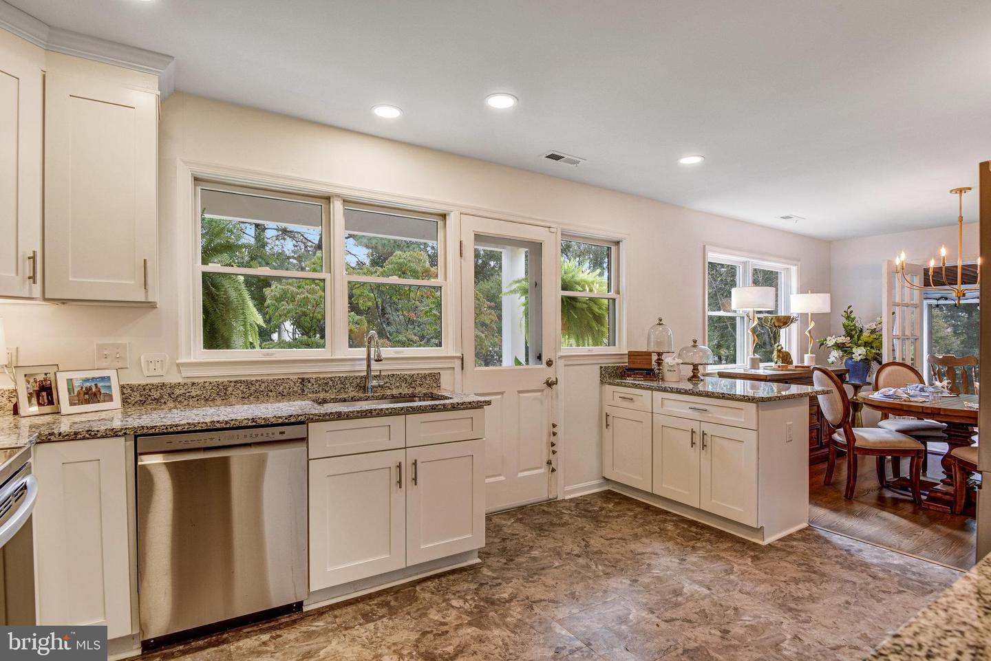 5527 WHARTON LN, CENTREVILLE, Virginia 20120, 3 Bedrooms Bedrooms, ,2 BathroomsBathrooms,Residential,For sale,5527 WHARTON LN,VAFX2273034 MLS # VAFX2273034