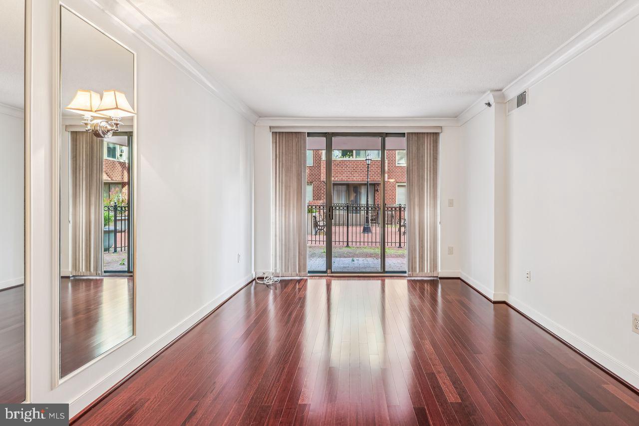 1050 N TAYLOR ST #1-105, ARLINGTON, Virginia 22201, 1 Bedroom Bedrooms, ,1 BathroomBathrooms,Residential,For sale,1050 N TAYLOR ST #1-105,VAAR2064622 MLS # VAAR2064622 1050 N TAYLOR ST #1-105, ARLINGTON, Virginia 22201, 1 Bedroom Bedrooms, ,1 BathroomBathrooms,Residential,For sale,1050 N TAYLOR ST #1-105,VAAR2064622 MLS # VAAR2064622