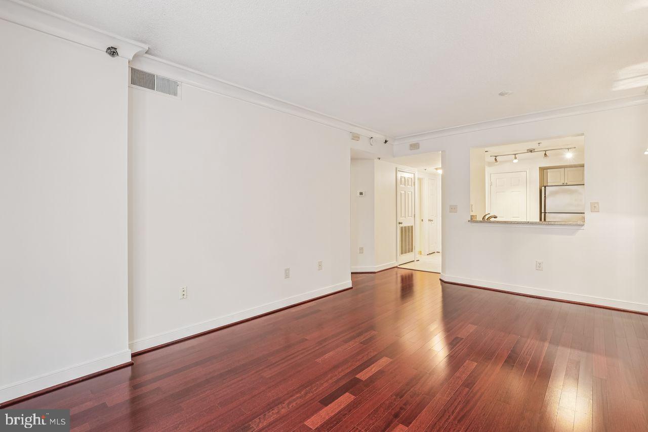 1050 N TAYLOR ST #1-105, ARLINGTON, Virginia 22201, 1 Bedroom Bedrooms, ,1 BathroomBathrooms,Residential,For sale,1050 N TAYLOR ST #1-105,VAAR2064622 MLS # VAAR2064622 1050 N TAYLOR ST #1-105, ARLINGTON, Virginia 22201, 1 Bedroom Bedrooms, ,1 BathroomBathrooms,Residential,For sale,1050 N TAYLOR ST #1-105,VAAR2064622 MLS # VAAR2064622