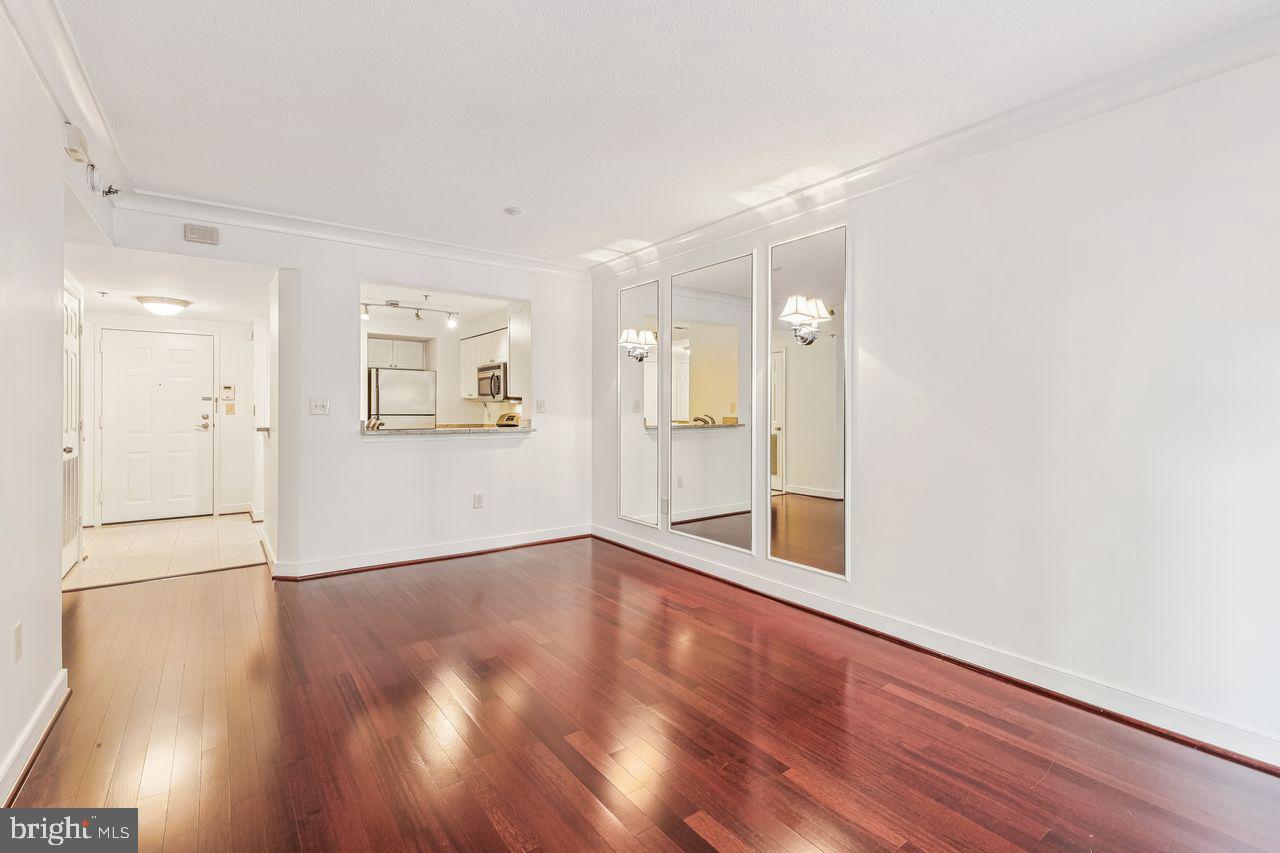 1050 N TAYLOR ST #1-105, ARLINGTON, Virginia 22201, 1 Bedroom Bedrooms, ,1 BathroomBathrooms,Residential,For sale,1050 N TAYLOR ST #1-105,VAAR2064622 MLS # VAAR2064622 1050 N TAYLOR ST #1-105, ARLINGTON, Virginia 22201, 1 Bedroom Bedrooms, ,1 BathroomBathrooms,Residential,For sale,1050 N TAYLOR ST #1-105,VAAR2064622 MLS # VAAR2064622