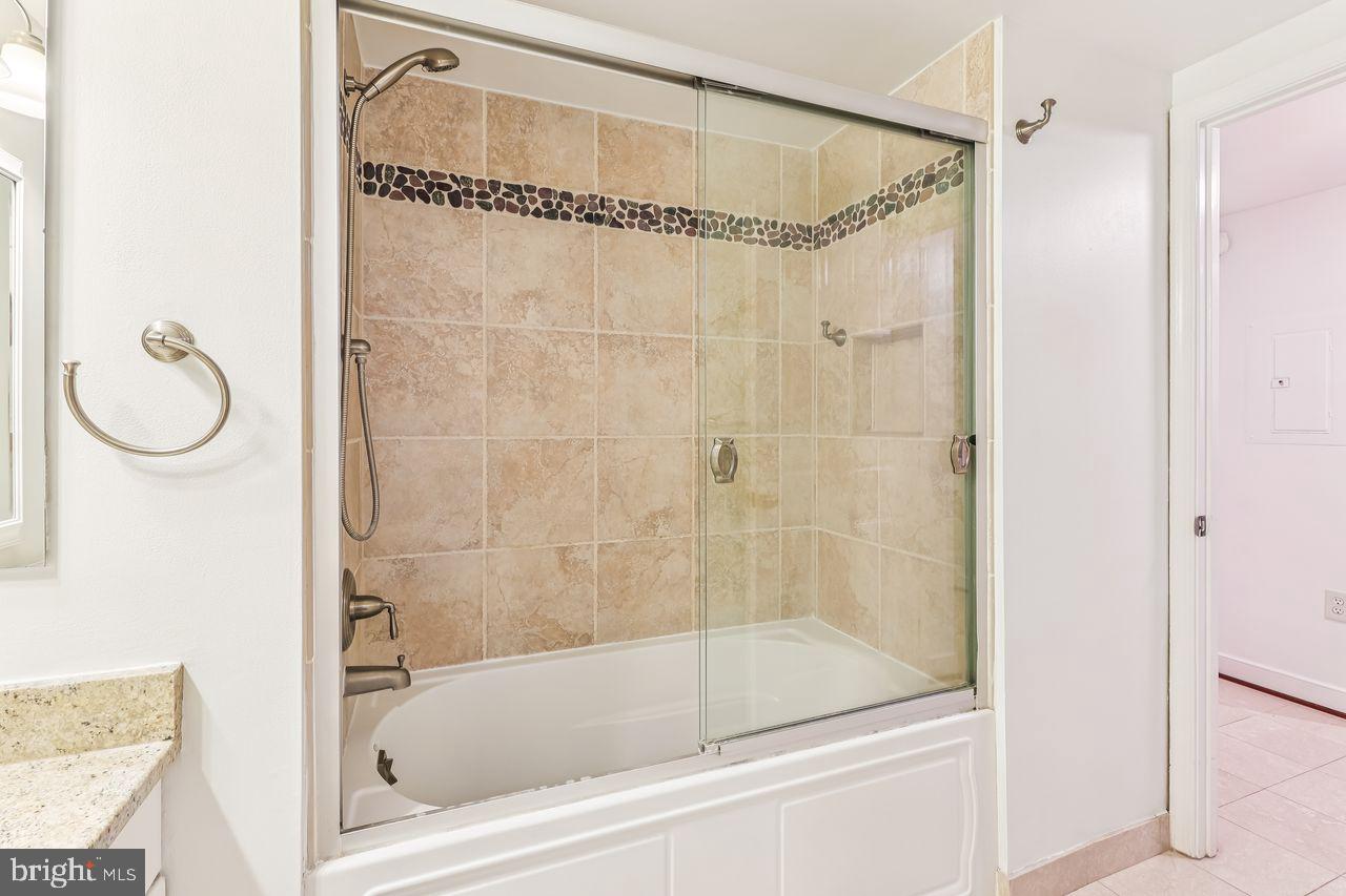 1050 N TAYLOR ST #1-105, ARLINGTON, Virginia 22201, 1 Bedroom Bedrooms, ,1 BathroomBathrooms,Residential,For sale,1050 N TAYLOR ST #1-105,VAAR2064622 MLS # VAAR2064622 1050 N TAYLOR ST #1-105, ARLINGTON, Virginia 22201, 1 Bedroom Bedrooms, ,1 BathroomBathrooms,Residential,For sale,1050 N TAYLOR ST #1-105,VAAR2064622 MLS # VAAR2064622