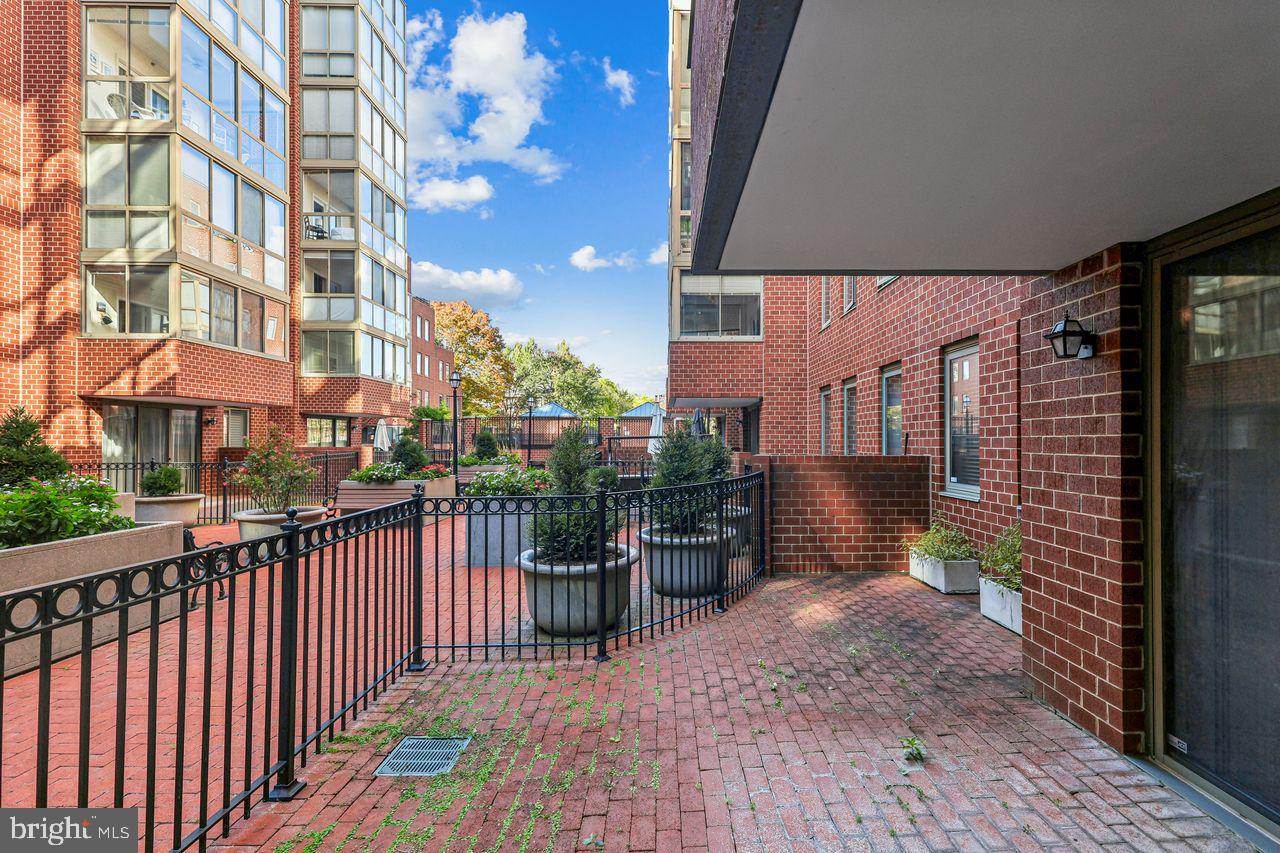 1050 N TAYLOR ST #1-105, ARLINGTON, Virginia 22201, 1 Bedroom Bedrooms, ,1 BathroomBathrooms,Residential,For sale,1050 N TAYLOR ST #1-105,VAAR2064622 MLS # VAAR2064622 1050 N TAYLOR ST #1-105, ARLINGTON, Virginia 22201, 1 Bedroom Bedrooms, ,1 BathroomBathrooms,Residential,For sale,1050 N TAYLOR ST #1-105,VAAR2064622 MLS # VAAR2064622
