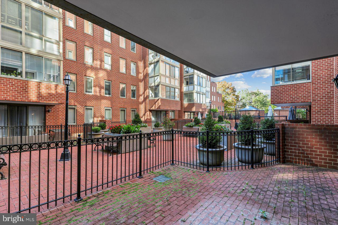 1050 N TAYLOR ST #1-105, ARLINGTON, Virginia 22201, 1 Bedroom Bedrooms, ,1 BathroomBathrooms,Residential,For sale,1050 N TAYLOR ST #1-105,VAAR2064622 MLS # VAAR2064622 1050 N TAYLOR ST #1-105, ARLINGTON, Virginia 22201, 1 Bedroom Bedrooms, ,1 BathroomBathrooms,Residential,For sale,1050 N TAYLOR ST #1-105,VAAR2064622 MLS # VAAR2064622