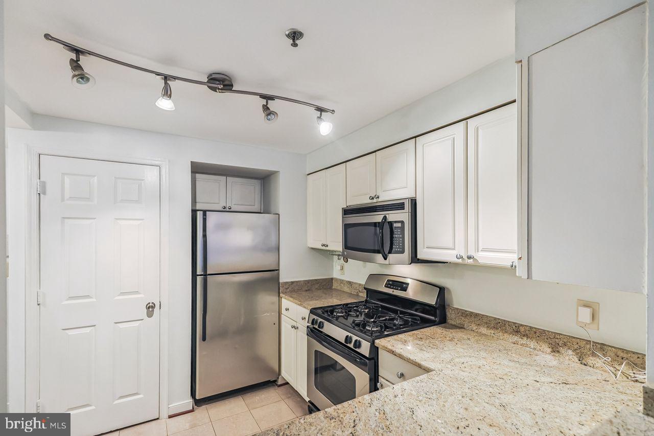 1050 N TAYLOR ST #1-105, ARLINGTON, Virginia 22201, 1 Bedroom Bedrooms, ,1 BathroomBathrooms,Residential,For sale,1050 N TAYLOR ST #1-105,VAAR2064622 MLS # VAAR2064622 1050 N TAYLOR ST #1-105, ARLINGTON, Virginia 22201, 1 Bedroom Bedrooms, ,1 BathroomBathrooms,Residential,For sale,1050 N TAYLOR ST #1-105,VAAR2064622 MLS # VAAR2064622