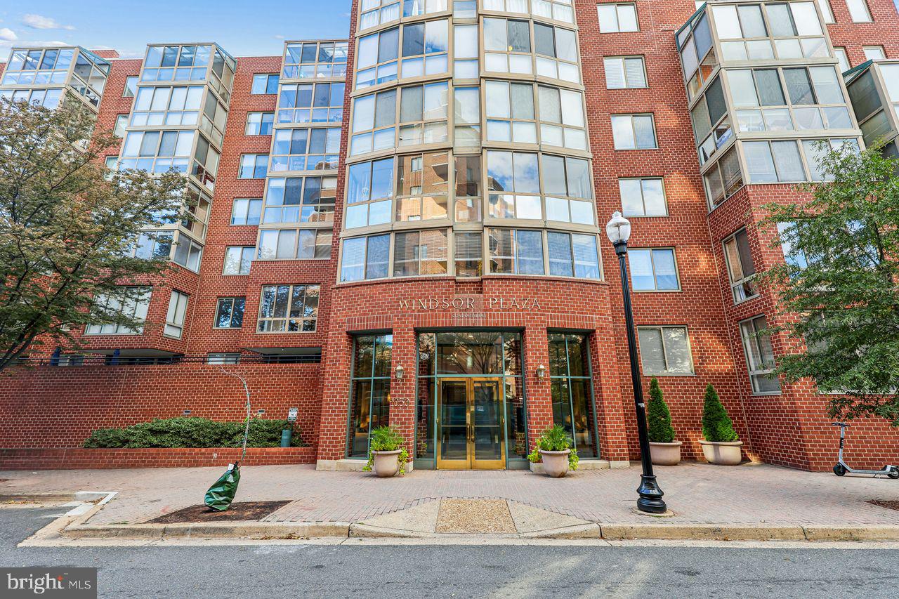 1050 N TAYLOR ST #1-105, ARLINGTON, Virginia 22201, 1 Bedroom Bedrooms, ,1 BathroomBathrooms,Residential,For sale,1050 N TAYLOR ST #1-105,VAAR2064622 MLS # VAAR2064622 1050 N TAYLOR ST #1-105, ARLINGTON, Virginia 22201, 1 Bedroom Bedrooms, ,1 BathroomBathrooms,Residential,For sale,1050 N TAYLOR ST #1-105,VAAR2064622 MLS # VAAR2064622