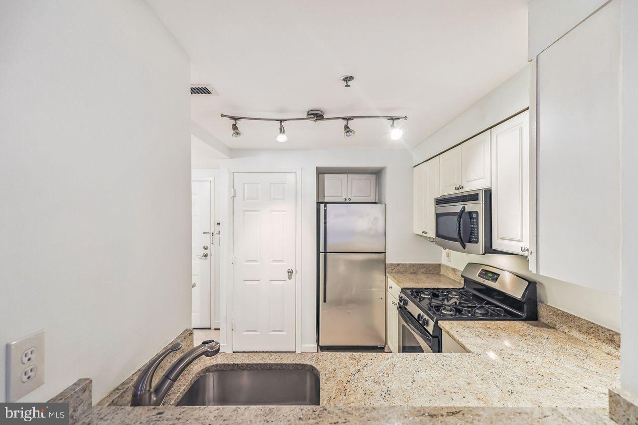 1050 N TAYLOR ST #1-105, ARLINGTON, Virginia 22201, 1 Bedroom Bedrooms, ,1 BathroomBathrooms,Residential,For sale,1050 N TAYLOR ST #1-105,VAAR2064622 MLS # VAAR2064622 1050 N TAYLOR ST #1-105, ARLINGTON, Virginia 22201, 1 Bedroom Bedrooms, ,1 BathroomBathrooms,Residential,For sale,1050 N TAYLOR ST #1-105,VAAR2064622 MLS # VAAR2064622