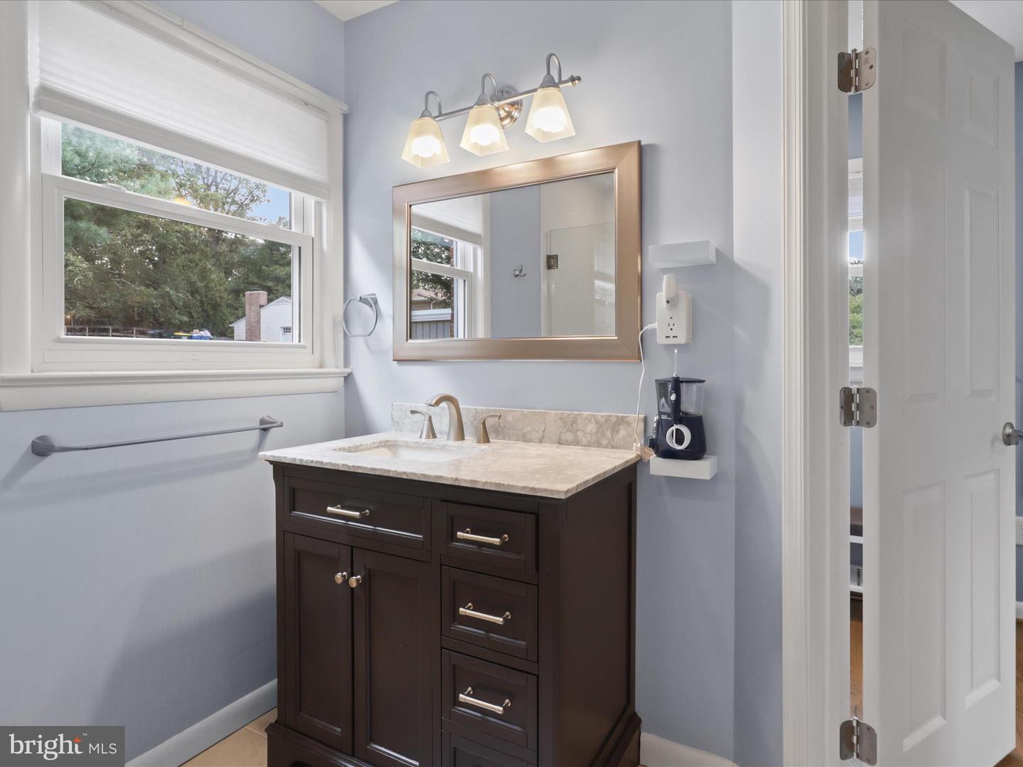 2736 CALKINS RD, HERNDON, Virginia 20171, 3 Bedrooms Bedrooms, 16 Rooms Rooms,4 BathroomsBathrooms,Residential,For sale,2736 CALKINS RD,VAFX2273088 MLS # VAFX2273088
