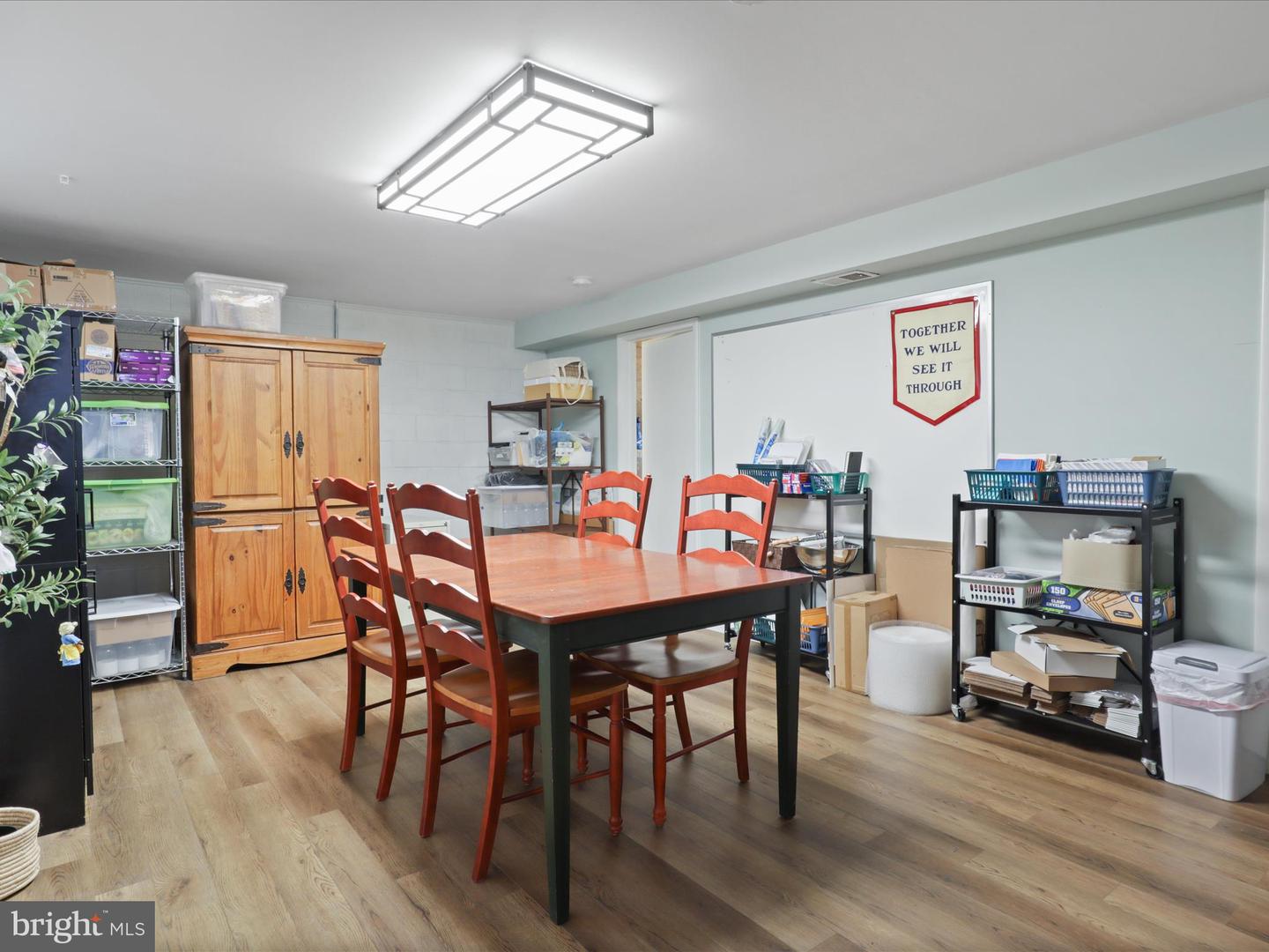 2736 CALKINS RD, HERNDON, Virginia 20171, 3 Bedrooms Bedrooms, 16 Rooms Rooms,4 BathroomsBathrooms,Residential,For sale,2736 CALKINS RD,VAFX2273088 MLS # VAFX2273088