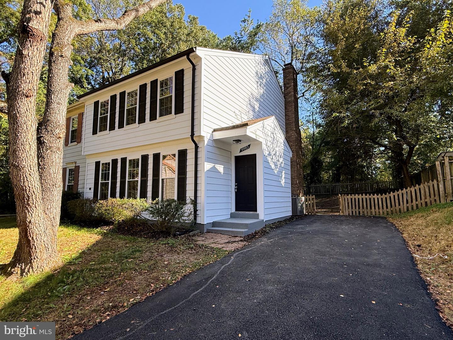 9983 HEMLOCK WOODS LN, BURKE, Virginia 22015, 3 Bedrooms Bedrooms, ,3 BathroomsBathrooms,Residential,For sale,9983 HEMLOCK WOODS LN,VAFX2273126 MLS # VAFX2273126