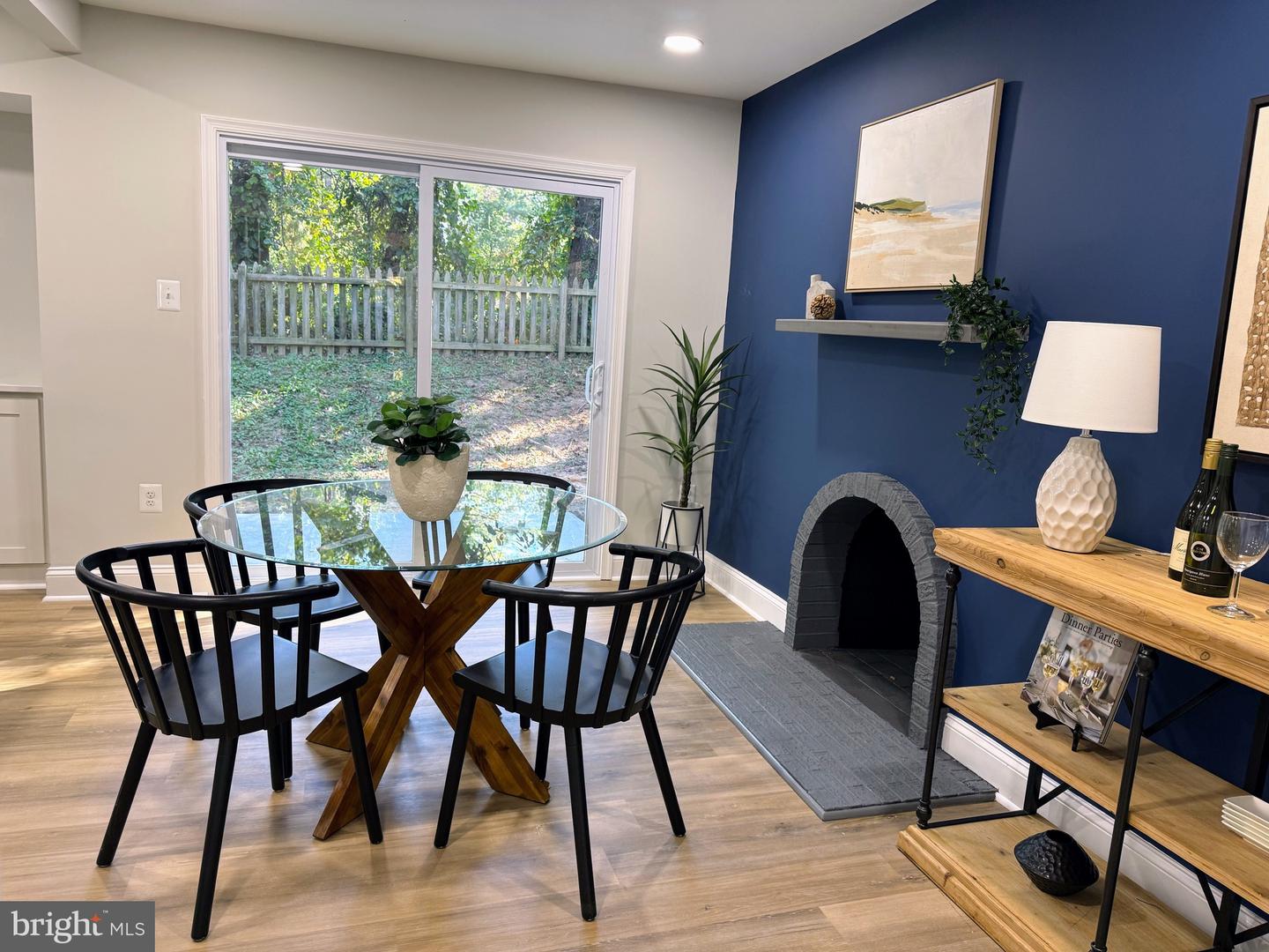 9983 HEMLOCK WOODS LN, BURKE, Virginia 22015, 3 Bedrooms Bedrooms, ,3 BathroomsBathrooms,Residential,For sale,9983 HEMLOCK WOODS LN,VAFX2273126 MLS # VAFX2273126