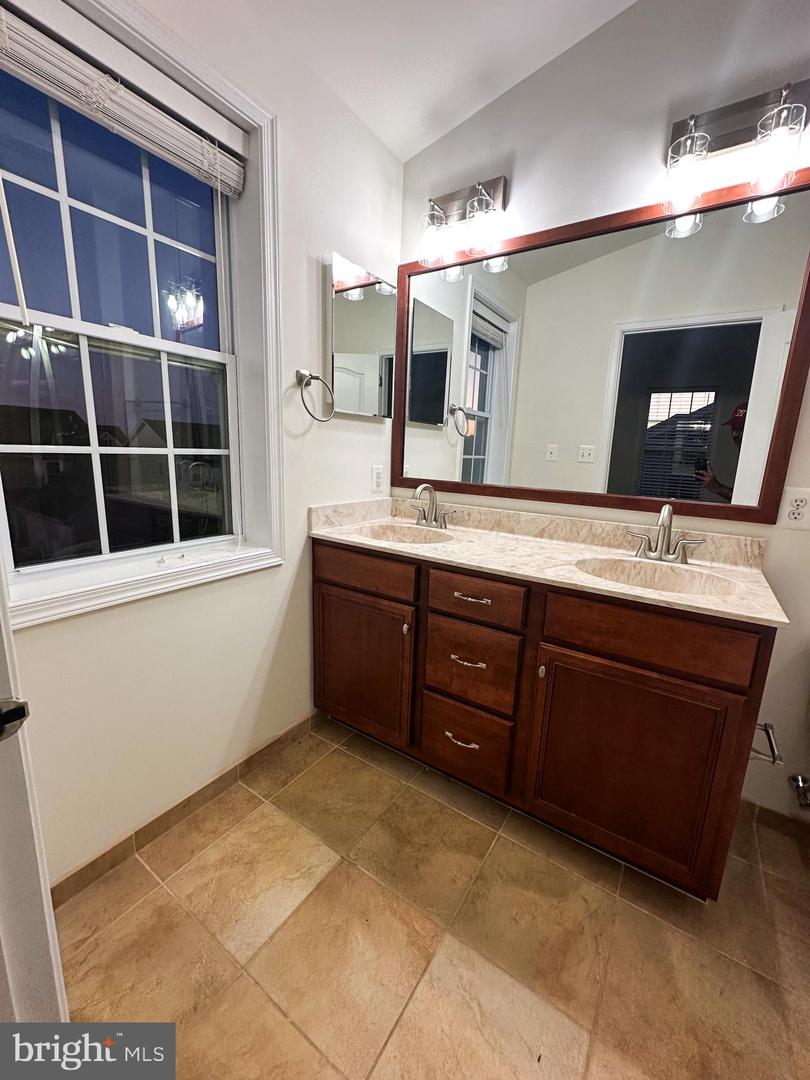 23069 WEYBRIDGE SQ, BROADLANDS, Virginia 20148, 4 Bedrooms Bedrooms, ,2 BathroomsBathrooms,Residential,For sale,23069 WEYBRIDGE SQ,VALO2108380 MLS # VALO2108380