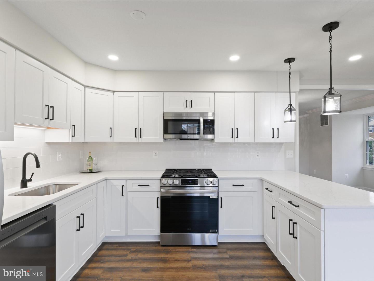 21098 FIRESIDE CT, STERLING, Virginia 20164, 4 Bedrooms Bedrooms, ,3 BathroomsBathrooms,Residential,For sale,21098 FIRESIDE CT,VALO2108382 MLS # VALO2108382