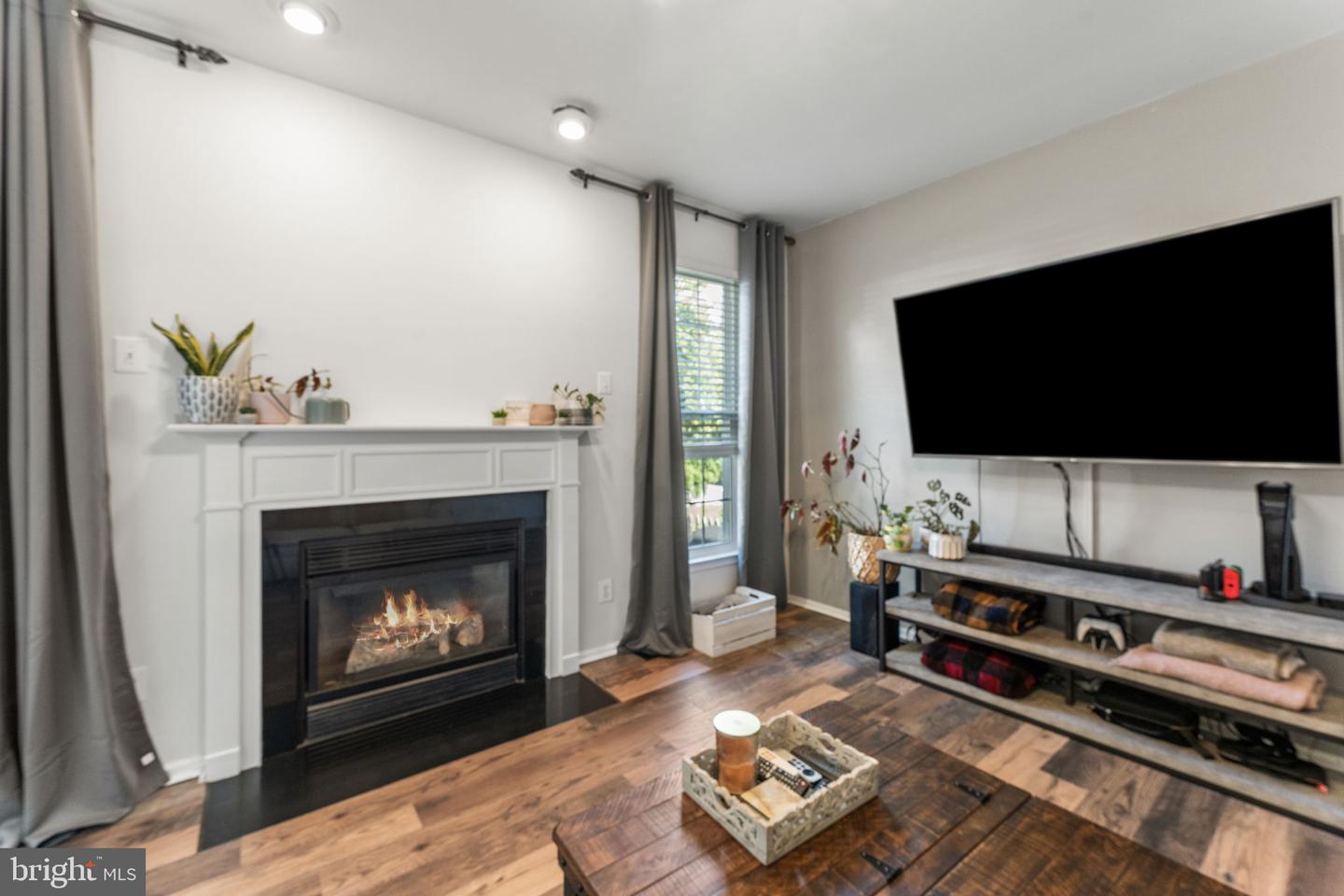 5219 JOSHUA TREE CIR, FREDERICKSBURG, Virginia 22407, 5 Bedrooms Bedrooms, ,3 BathroomsBathrooms,Residential,For sale,5219 JOSHUA TREE CIR,VASP2036762 MLS # VASP2036762