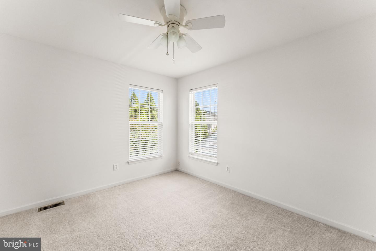 5219 JOSHUA TREE CIR, FREDERICKSBURG, Virginia 22407, 5 Bedrooms Bedrooms, ,3 BathroomsBathrooms,Residential,For sale,5219 JOSHUA TREE CIR,VASP2036762 MLS # VASP2036762