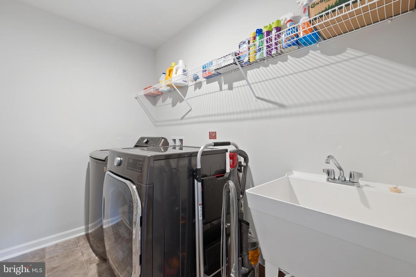9432 DESCHAMP CT, MANASSAS, Virginia 20112, 4 Bedrooms Bedrooms, ,3 BathroomsBathrooms,Residential,For sale,9432 DESCHAMP CT,VAPW2105528 MLS # VAPW2105528