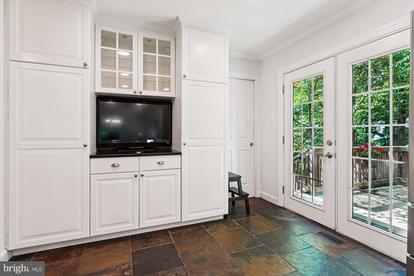 4710 PINECREST CT, DUMFRIES, Virginia 22025, 4 Bedrooms Bedrooms, ,3 BathroomsBathrooms,Residential,For sale,4710 PINECREST CT,VAPW2105544 MLS # VAPW2105544