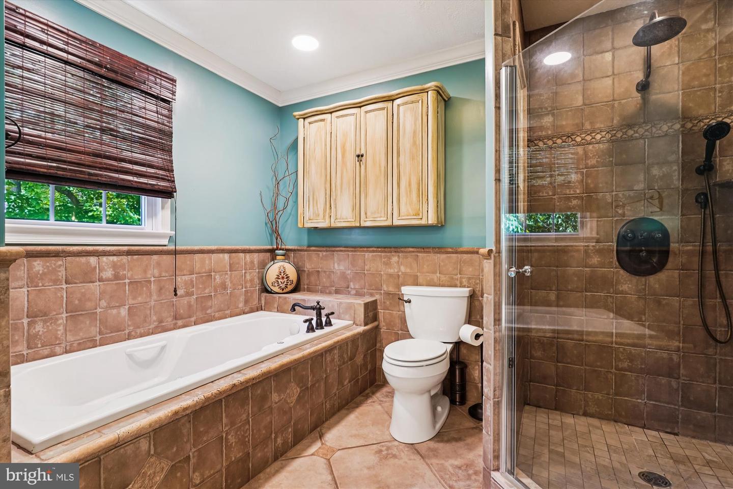 4710 PINECREST CT, DUMFRIES, Virginia 22025, 4 Bedrooms Bedrooms, ,3 BathroomsBathrooms,Residential,For sale,4710 PINECREST CT,VAPW2105544 MLS # VAPW2105544