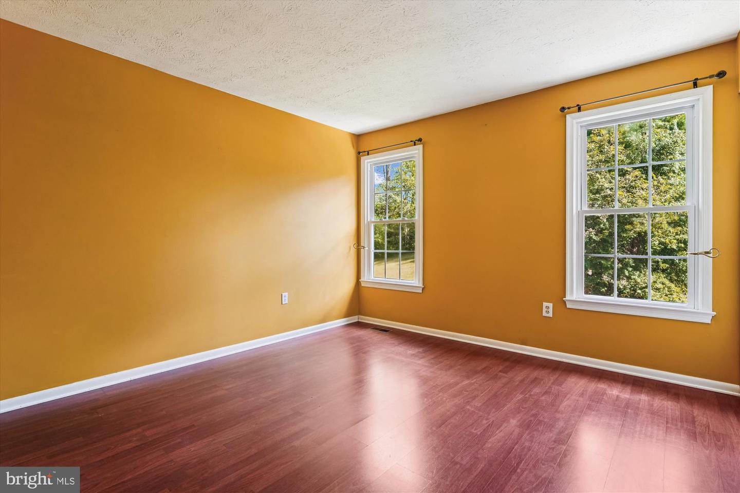 4710 PINECREST CT, DUMFRIES, Virginia 22025, 4 Bedrooms Bedrooms, ,3 BathroomsBathrooms,Residential,For sale,4710 PINECREST CT,VAPW2105544 MLS # VAPW2105544