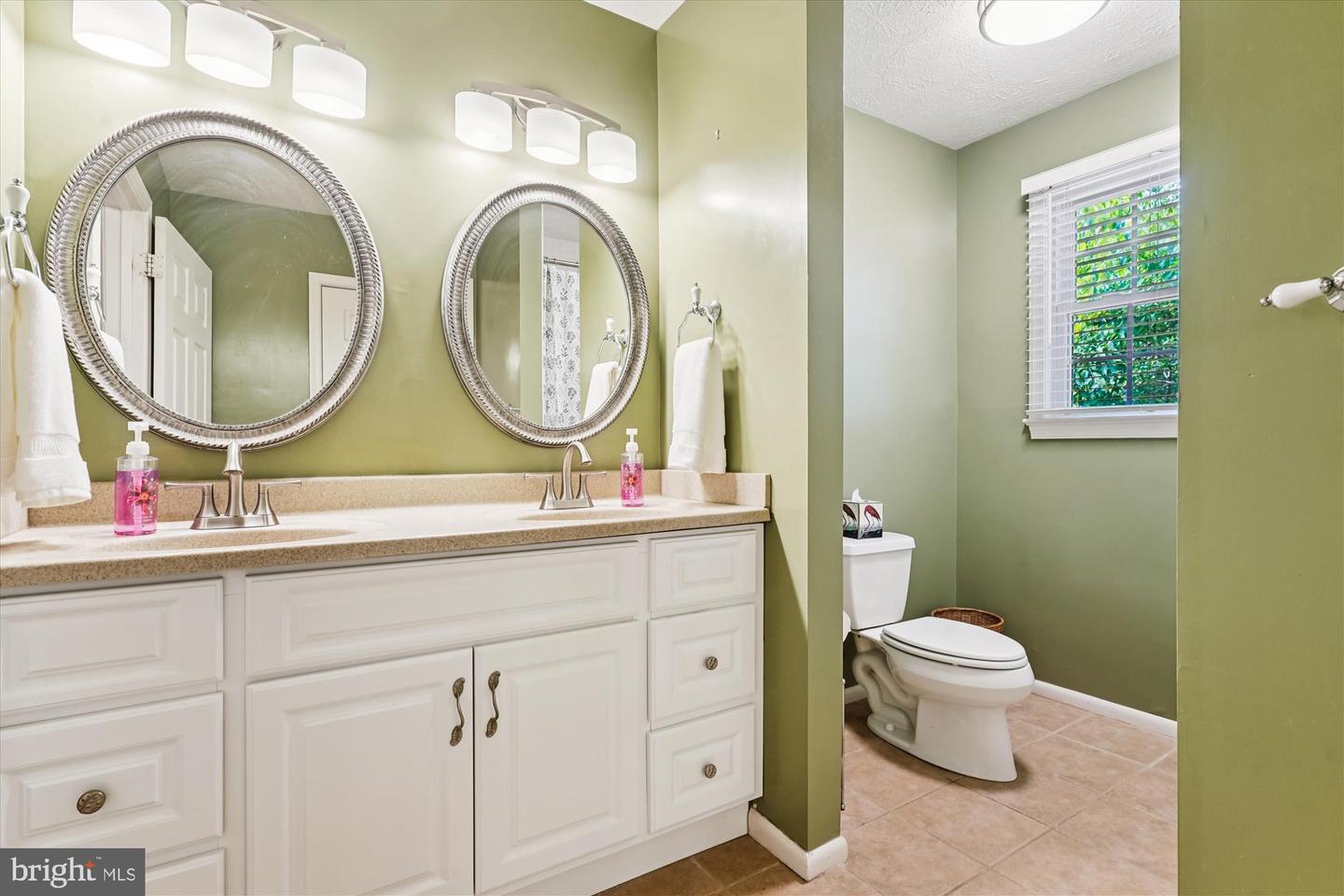 4710 PINECREST CT, DUMFRIES, Virginia 22025, 4 Bedrooms Bedrooms, ,3 BathroomsBathrooms,Residential,For sale,4710 PINECREST CT,VAPW2105544 MLS # VAPW2105544