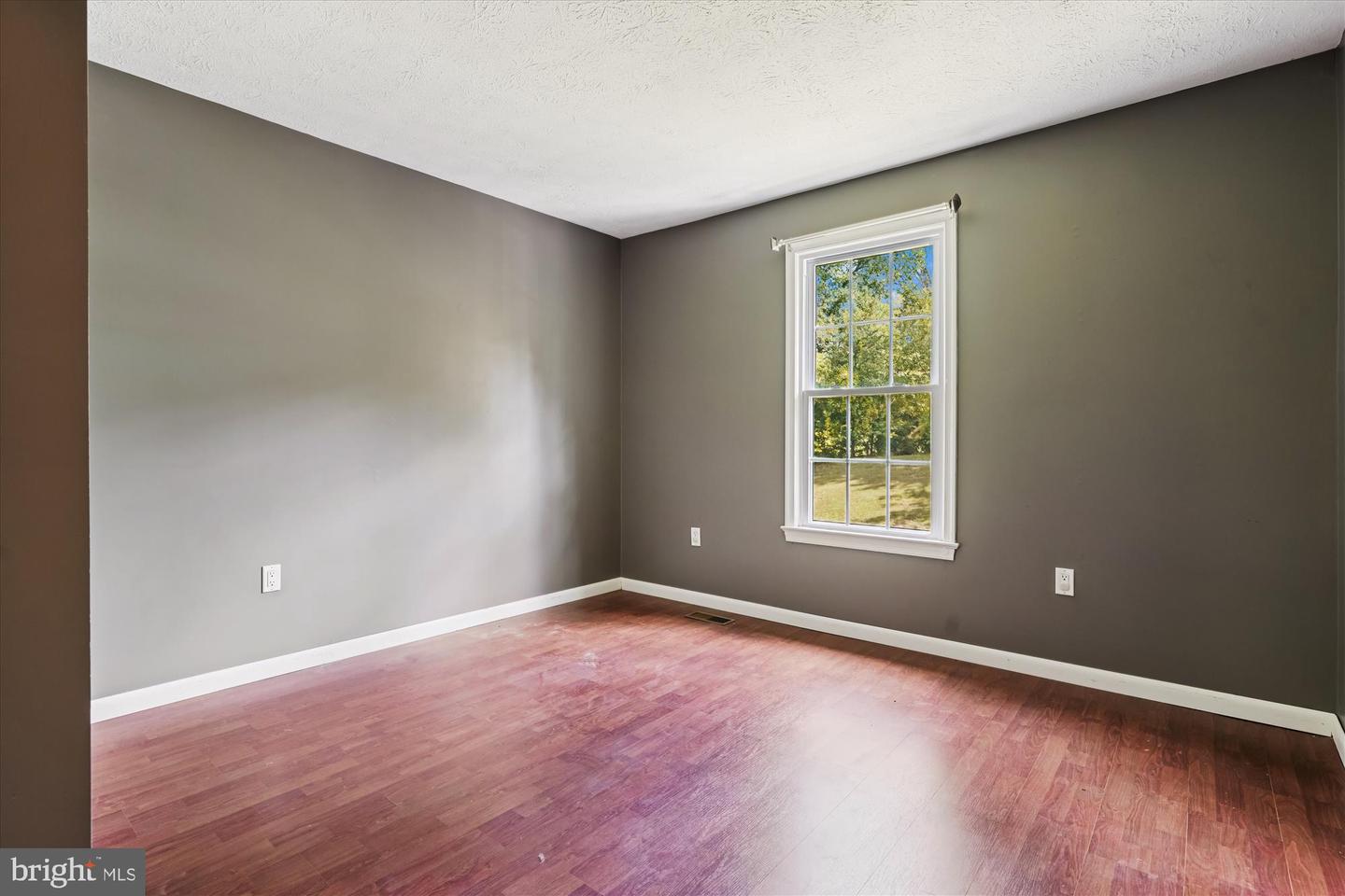 4710 PINECREST CT, DUMFRIES, Virginia 22025, 4 Bedrooms Bedrooms, ,3 BathroomsBathrooms,Residential,For sale,4710 PINECREST CT,VAPW2105544 MLS # VAPW2105544