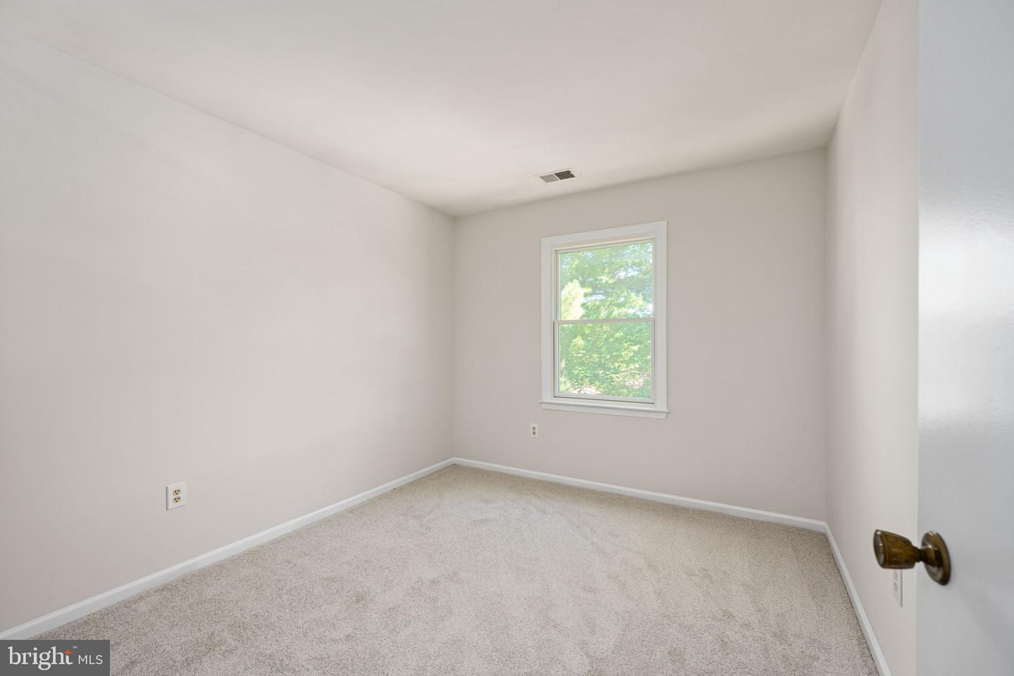 5613 MOUNT BURNSIDE WAY, BURKE, Virginia 22015, 4 Bedrooms Bedrooms, ,3 BathroomsBathrooms,Residential,For sale,5613 MOUNT BURNSIDE WAY,VAFX2273212 MLS # VAFX2273212