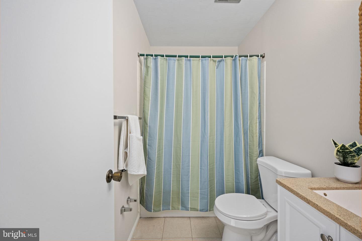 5613 MOUNT BURNSIDE WAY, BURKE, Virginia 22015, 4 Bedrooms Bedrooms, ,3 BathroomsBathrooms,Residential,For sale,5613 MOUNT BURNSIDE WAY,VAFX2273212 MLS # VAFX2273212