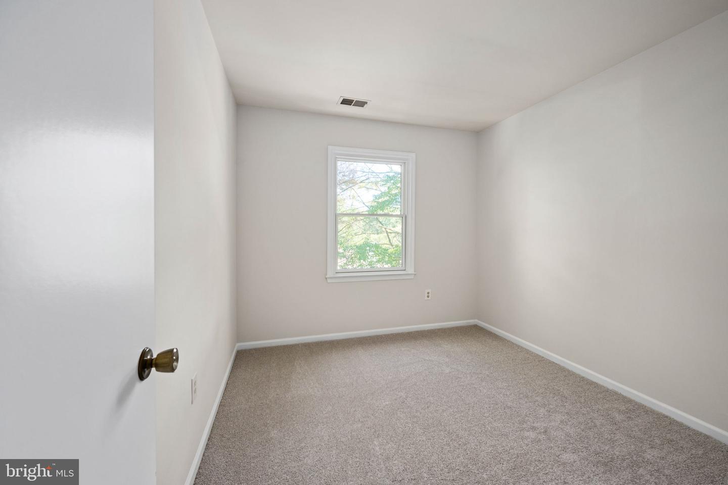5613 MOUNT BURNSIDE WAY, BURKE, Virginia 22015, 4 Bedrooms Bedrooms, ,3 BathroomsBathrooms,Residential,For sale,5613 MOUNT BURNSIDE WAY,VAFX2273212 MLS # VAFX2273212