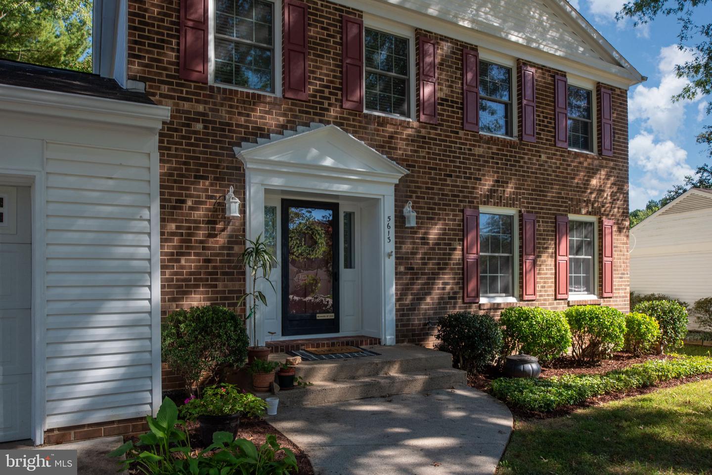 5613 MOUNT BURNSIDE WAY, BURKE, Virginia 22015, 4 Bedrooms Bedrooms, ,3 BathroomsBathrooms,Residential,For sale,5613 MOUNT BURNSIDE WAY,VAFX2273212 MLS # VAFX2273212