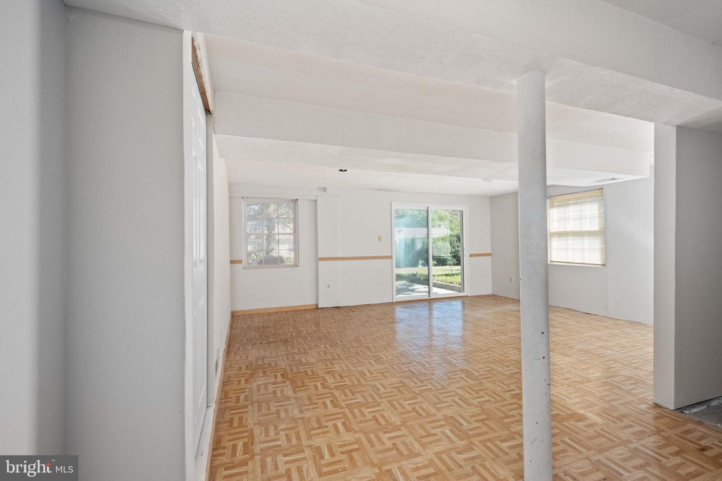 5613 MOUNT BURNSIDE WAY, BURKE, Virginia 22015, 4 Bedrooms Bedrooms, ,3 BathroomsBathrooms,Residential,For sale,5613 MOUNT BURNSIDE WAY,VAFX2273212 MLS # VAFX2273212