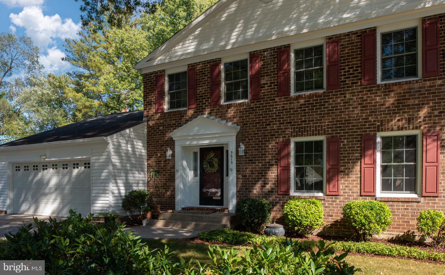 5613 MOUNT BURNSIDE WAY, BURKE, Virginia 22015, 4 Bedrooms Bedrooms, ,3 BathroomsBathrooms,Residential,For sale,5613 MOUNT BURNSIDE WAY,VAFX2273212 MLS # VAFX2273212