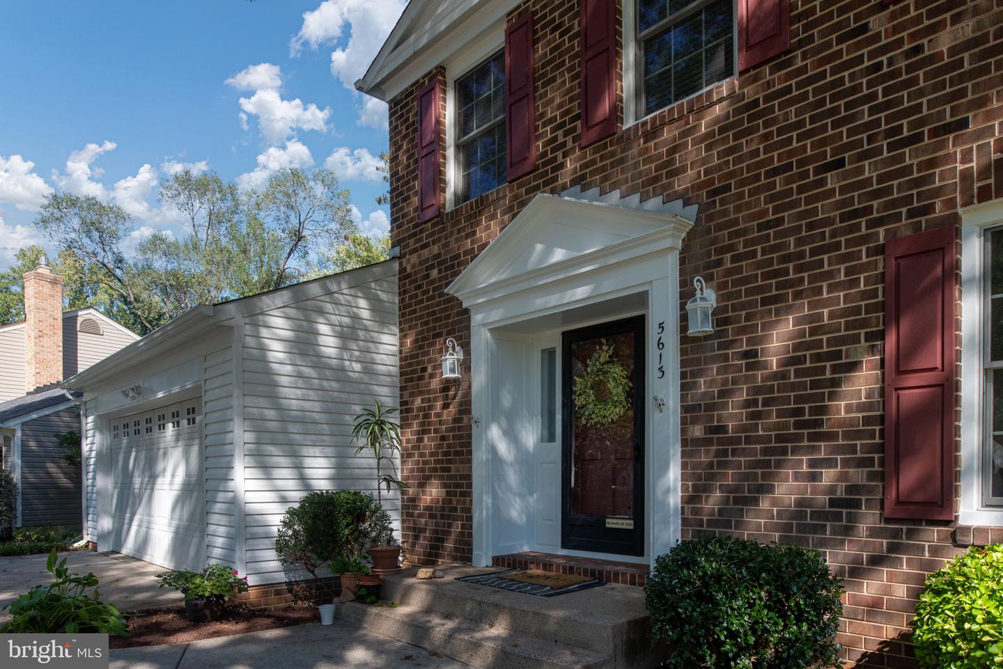 5613 MOUNT BURNSIDE WAY, BURKE, Virginia 22015, 4 Bedrooms Bedrooms, ,3 BathroomsBathrooms,Residential,For sale,5613 MOUNT BURNSIDE WAY,VAFX2273212 MLS # VAFX2273212