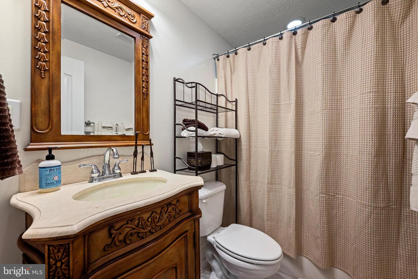 137 STONEBROOK RD, WINCHESTER, Virginia 22602, 4 Bedrooms Bedrooms, ,4 BathroomsBathrooms,Residential,For sale,137 STONEBROOK RD,VAFV2037266 MLS # VAFV2037266