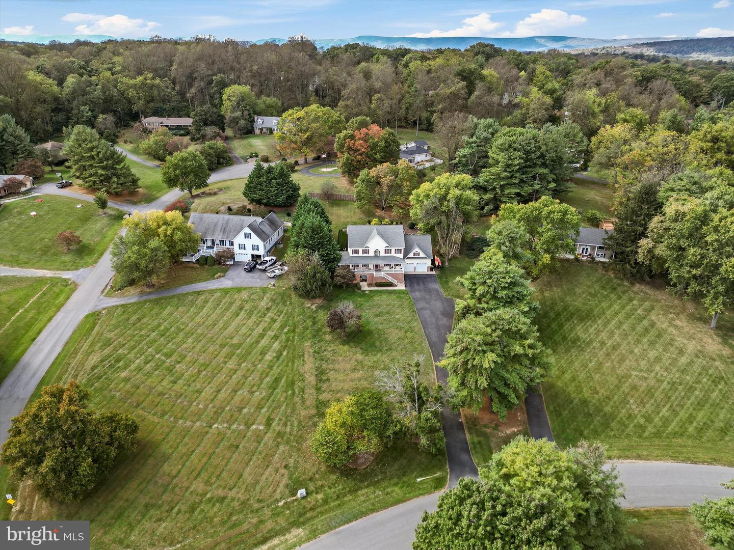 137 STONEBROOK RD, WINCHESTER, Virginia 22602, 4 Bedrooms Bedrooms, ,4 BathroomsBathrooms,Residential,For sale,137 STONEBROOK RD,VAFV2037266 MLS # VAFV2037266