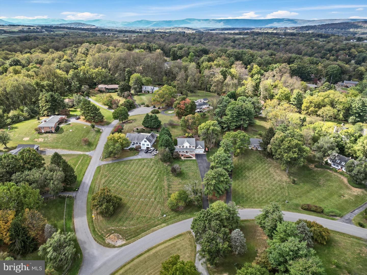 137 STONEBROOK RD, WINCHESTER, Virginia 22602, 4 Bedrooms Bedrooms, ,4 BathroomsBathrooms,Residential,For sale,137 STONEBROOK RD,VAFV2037266 MLS # VAFV2037266