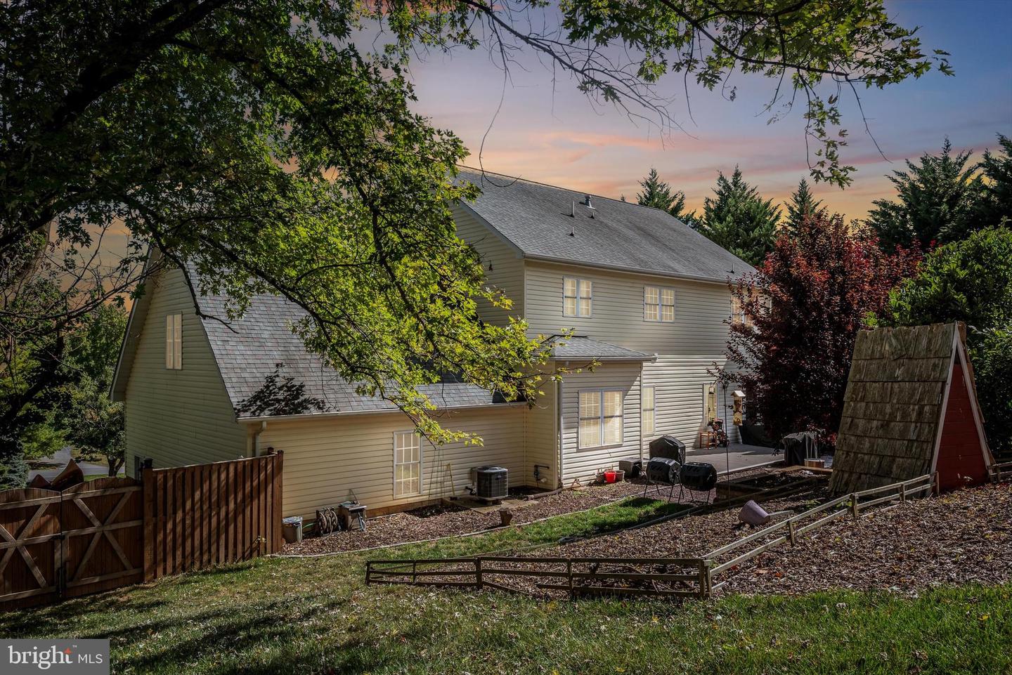 137 STONEBROOK RD, WINCHESTER, Virginia 22602, 4 Bedrooms Bedrooms, ,4 BathroomsBathrooms,Residential,For sale,137 STONEBROOK RD,VAFV2037266 MLS # VAFV2037266