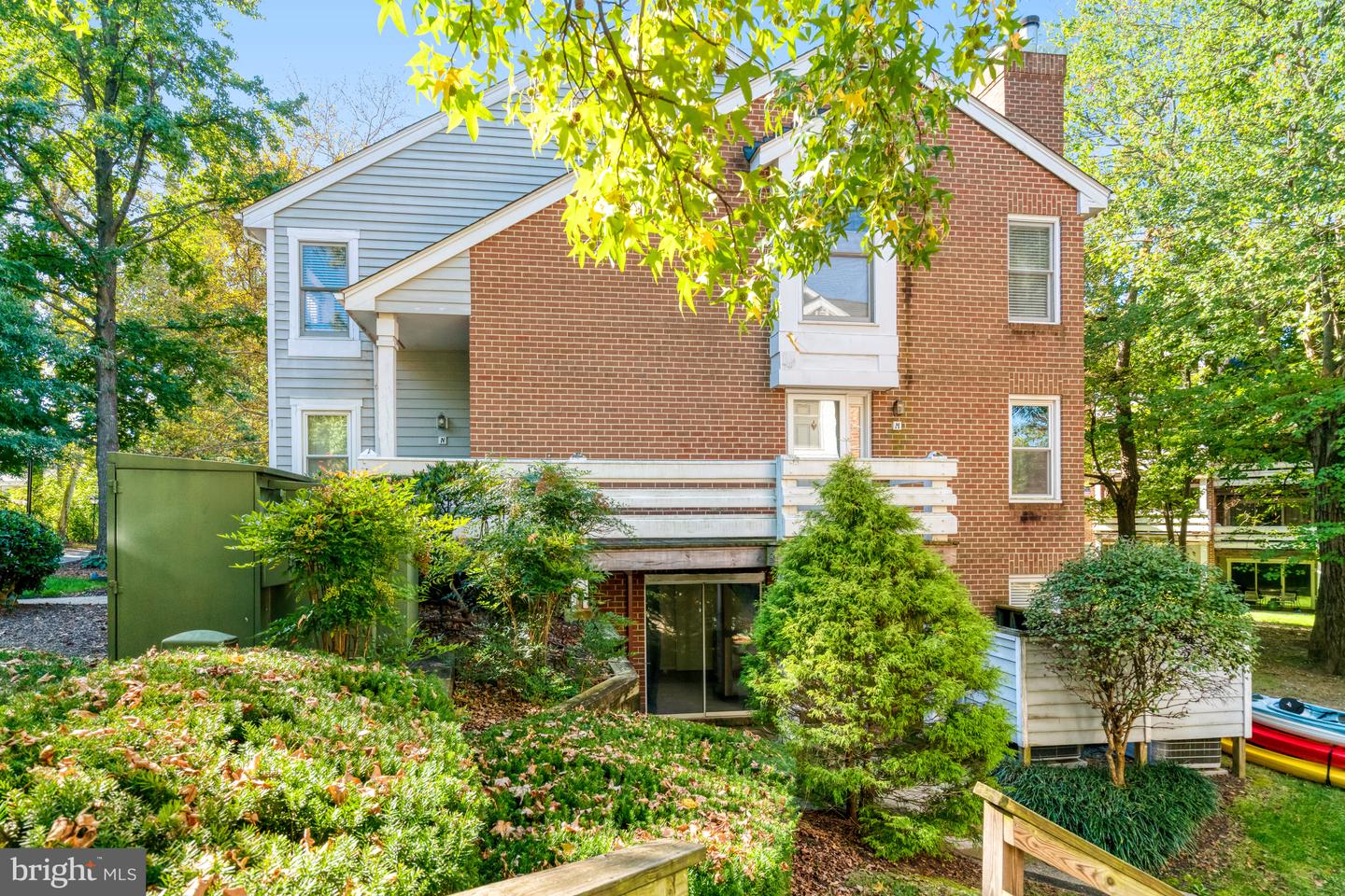 7598-L LAKESIDE VILLAGE DR #L, FALLS CHURCH, Virginia 22042, 1 Bedroom Bedrooms, 5 Rooms Rooms,1 BathroomBathrooms,Residential,For sale,7598-L LAKESIDE VILLAGE DR #L,VAFX2273278 MLS # VAFX2273278