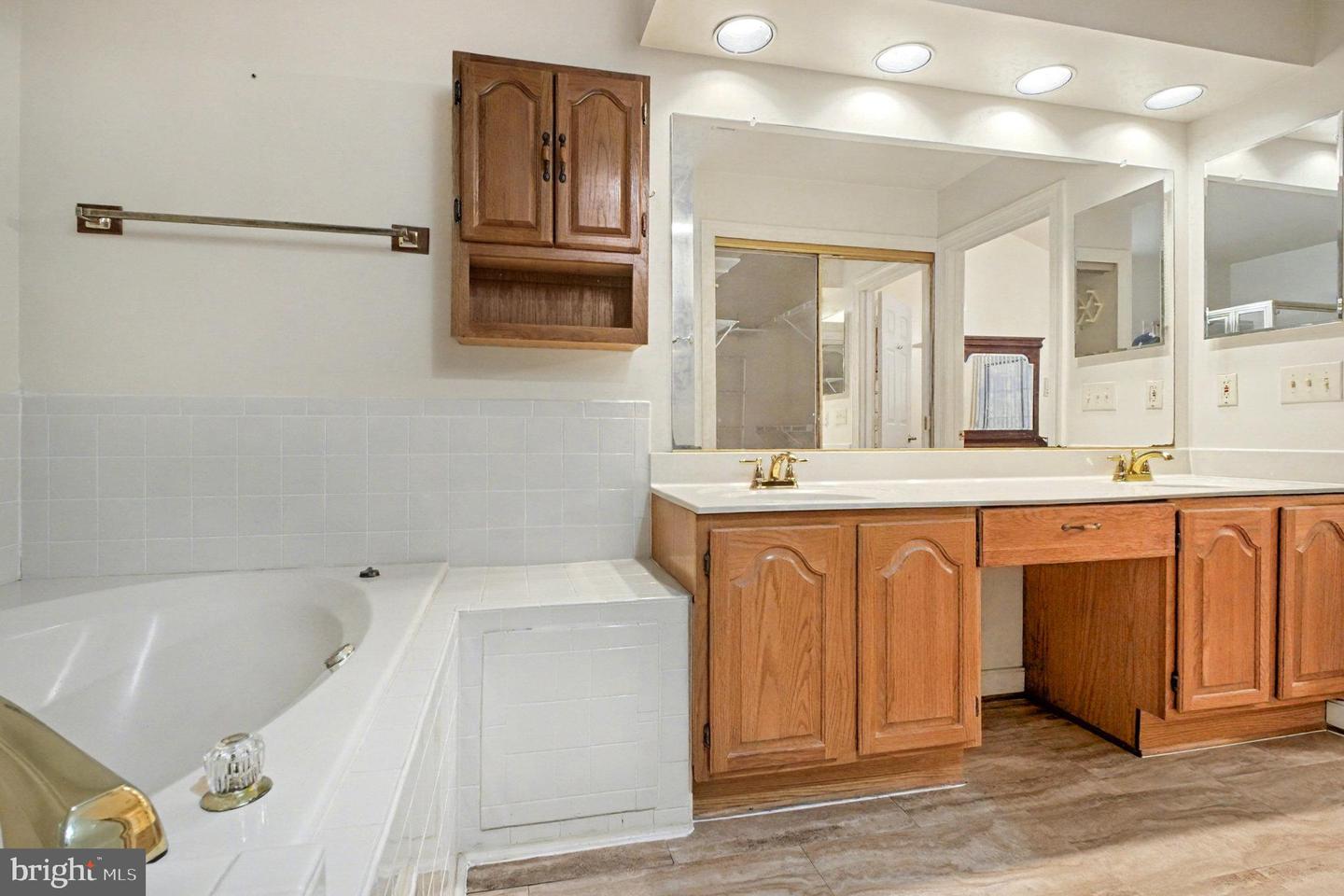 11239 STONE MILL CT, FREDERICKSBURG, Virginia 22407, 3 Bedrooms Bedrooms, ,3 BathroomsBathrooms,Residential,For sale,11239 STONE MILL CT,VASP2036828 MLS # VASP2036828