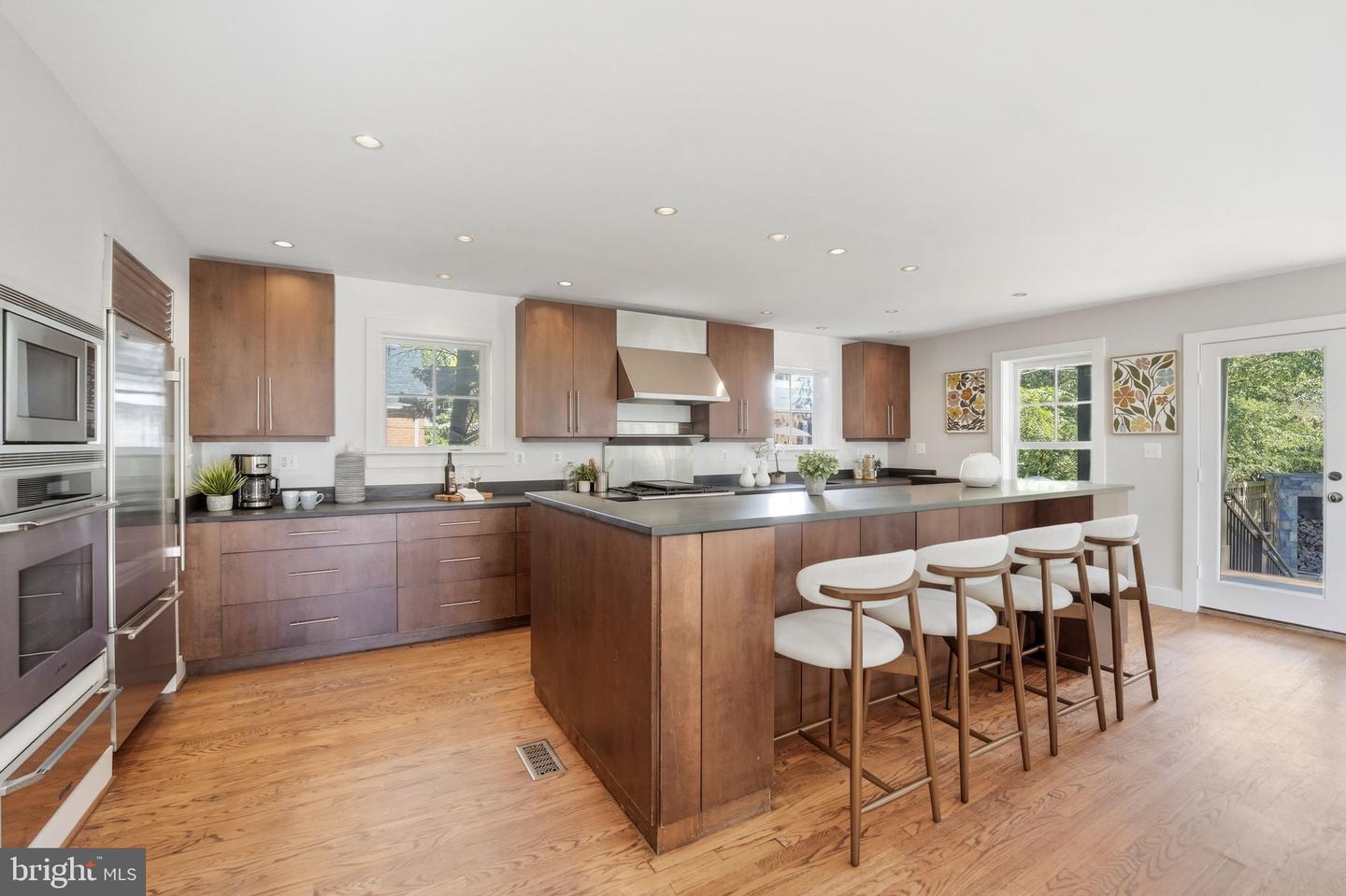 1815 N UTAH ST, ARLINGTON, Virginia 22207, 4 Bedrooms Bedrooms, ,3 BathroomsBathrooms,Residential,For sale,1815 N UTAH ST,VAAR2064756 MLS # VAAR2064756