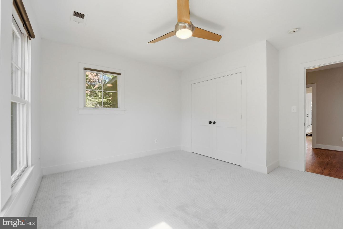 1815 N UTAH ST, ARLINGTON, Virginia 22207, 4 Bedrooms Bedrooms, ,3 BathroomsBathrooms,Residential,For sale,1815 N UTAH ST,VAAR2064756 MLS # VAAR2064756