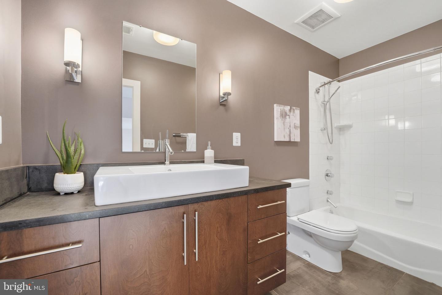 1815 N UTAH ST, ARLINGTON, Virginia 22207, 4 Bedrooms Bedrooms, ,3 BathroomsBathrooms,Residential,For sale,1815 N UTAH ST,VAAR2064756 MLS # VAAR2064756