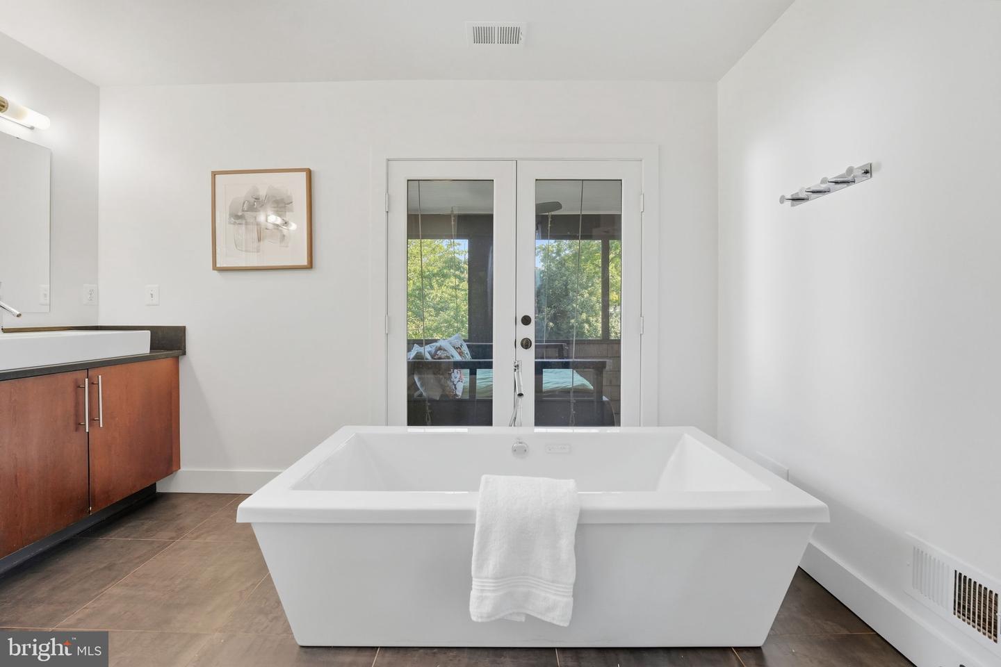 1815 N UTAH ST, ARLINGTON, Virginia 22207, 4 Bedrooms Bedrooms, ,3 BathroomsBathrooms,Residential,For sale,1815 N UTAH ST,VAAR2064756 MLS # VAAR2064756