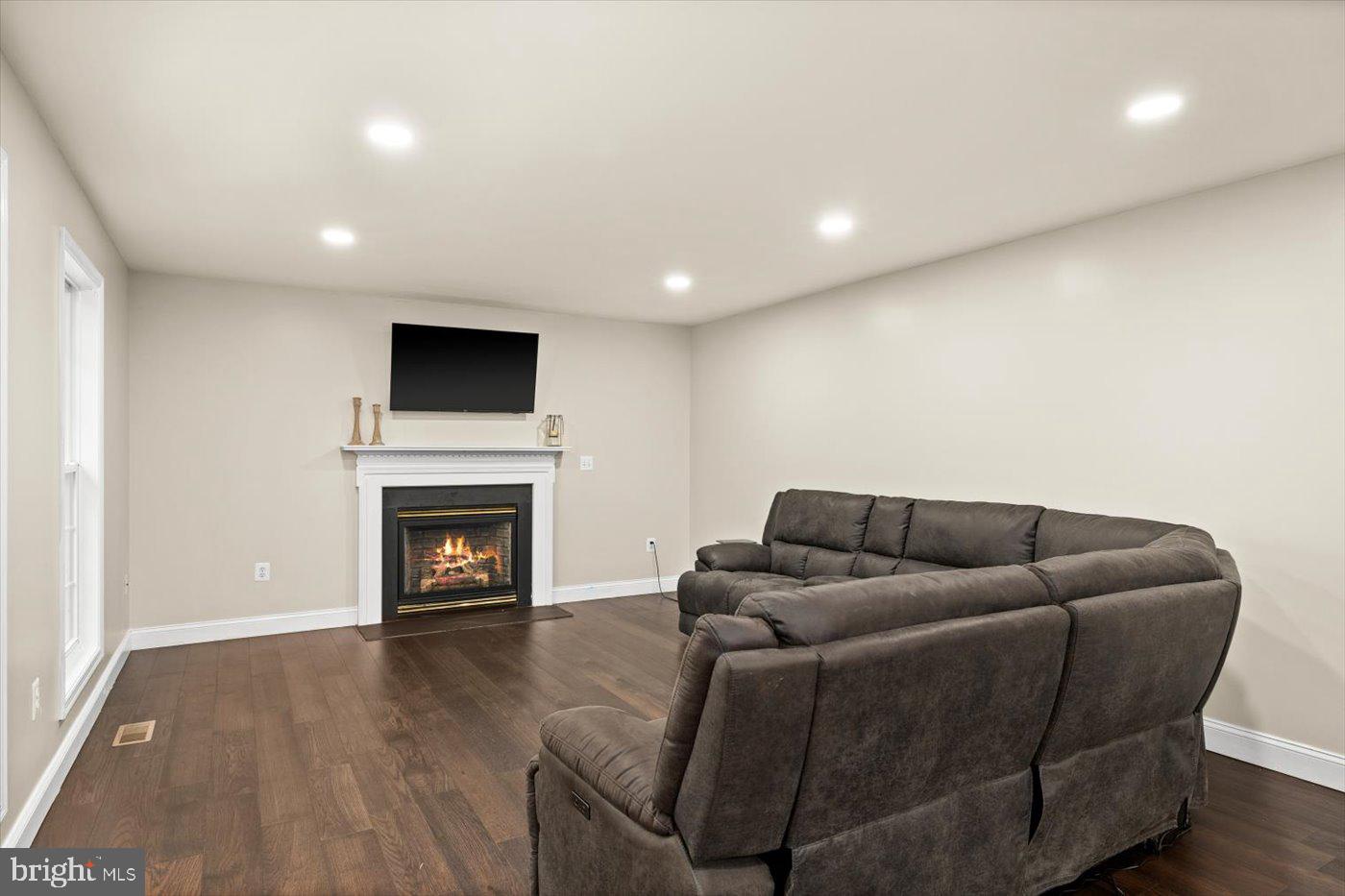 9406 AMERICA LN, SPOTSYLVANIA, Virginia 22551, 4 Bedrooms Bedrooms, ,2 BathroomsBathrooms,Residential,For sale,9406 AMERICA LN,VASP2036788 MLS # VASP2036788
